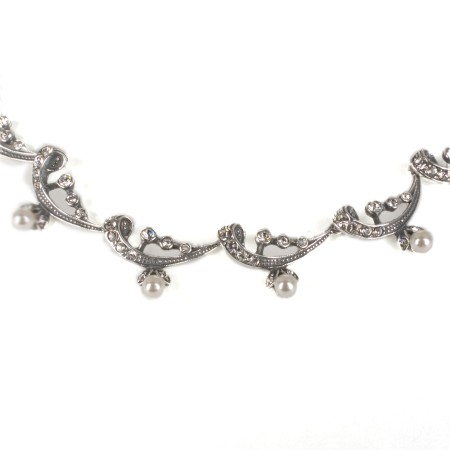 Collier Tender