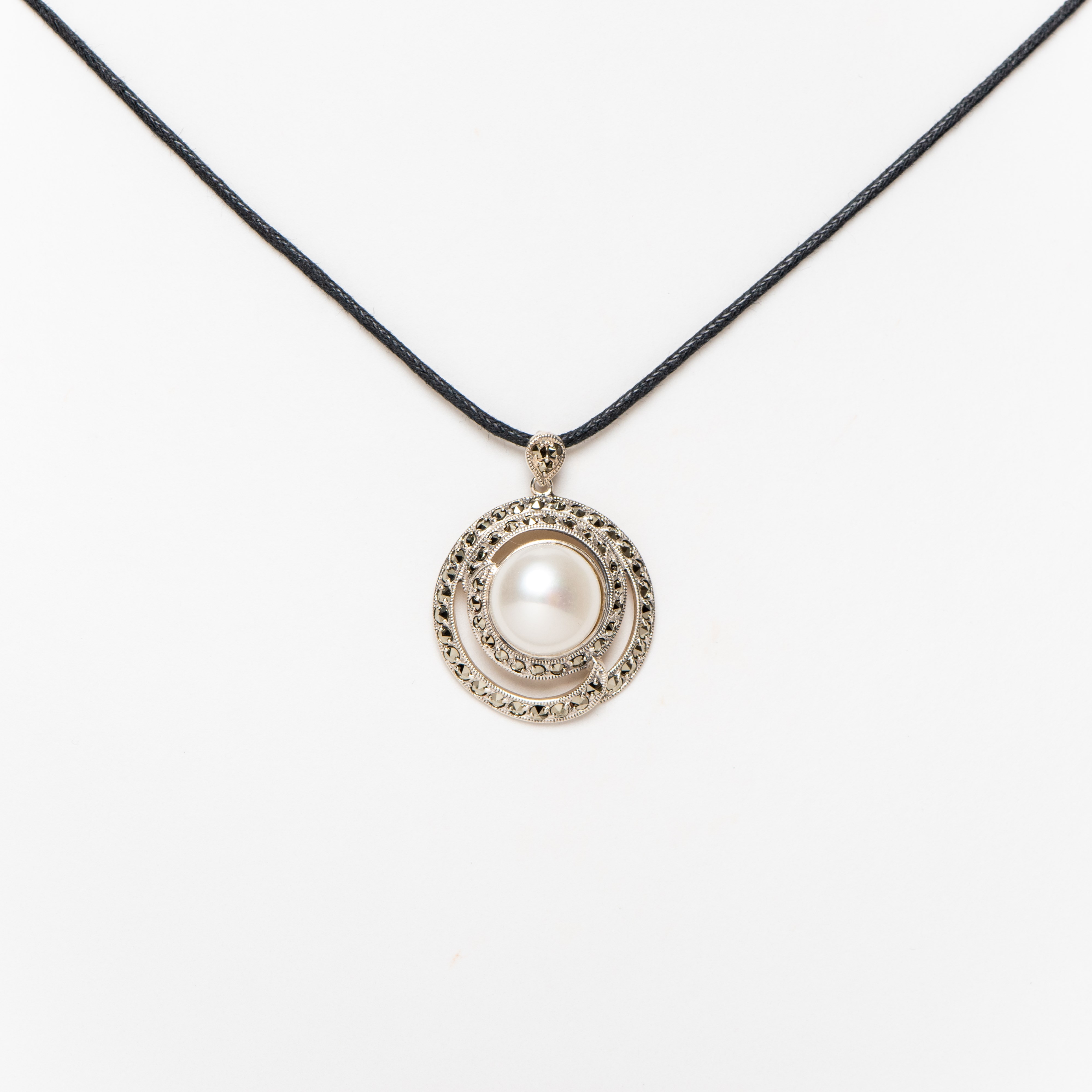 Hanger Marcasite Circle