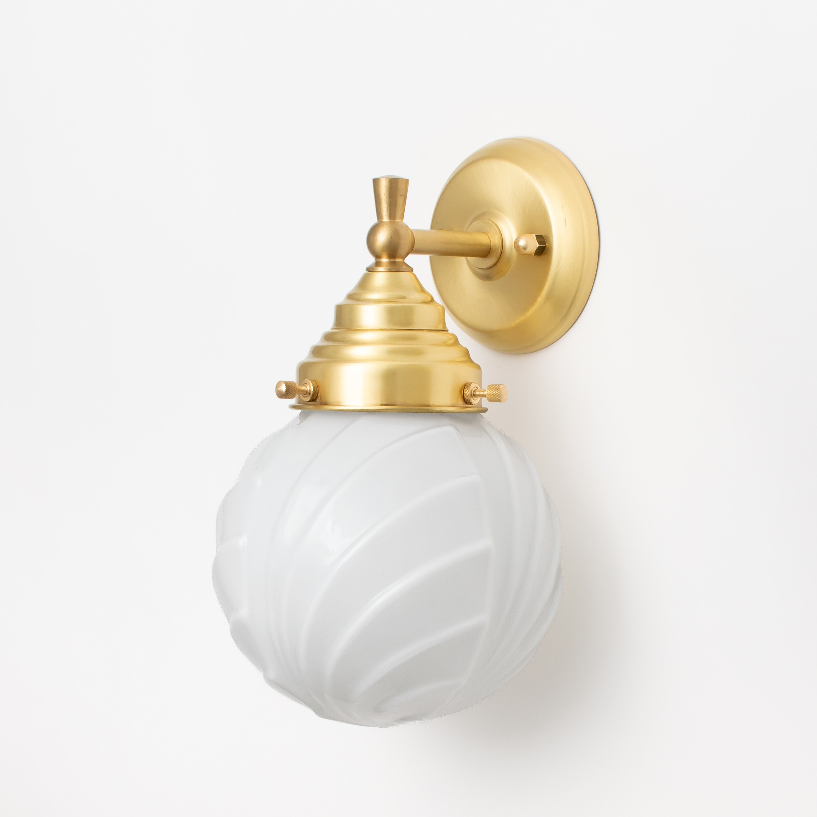Wandlamp Swingbulb Royal Messing
