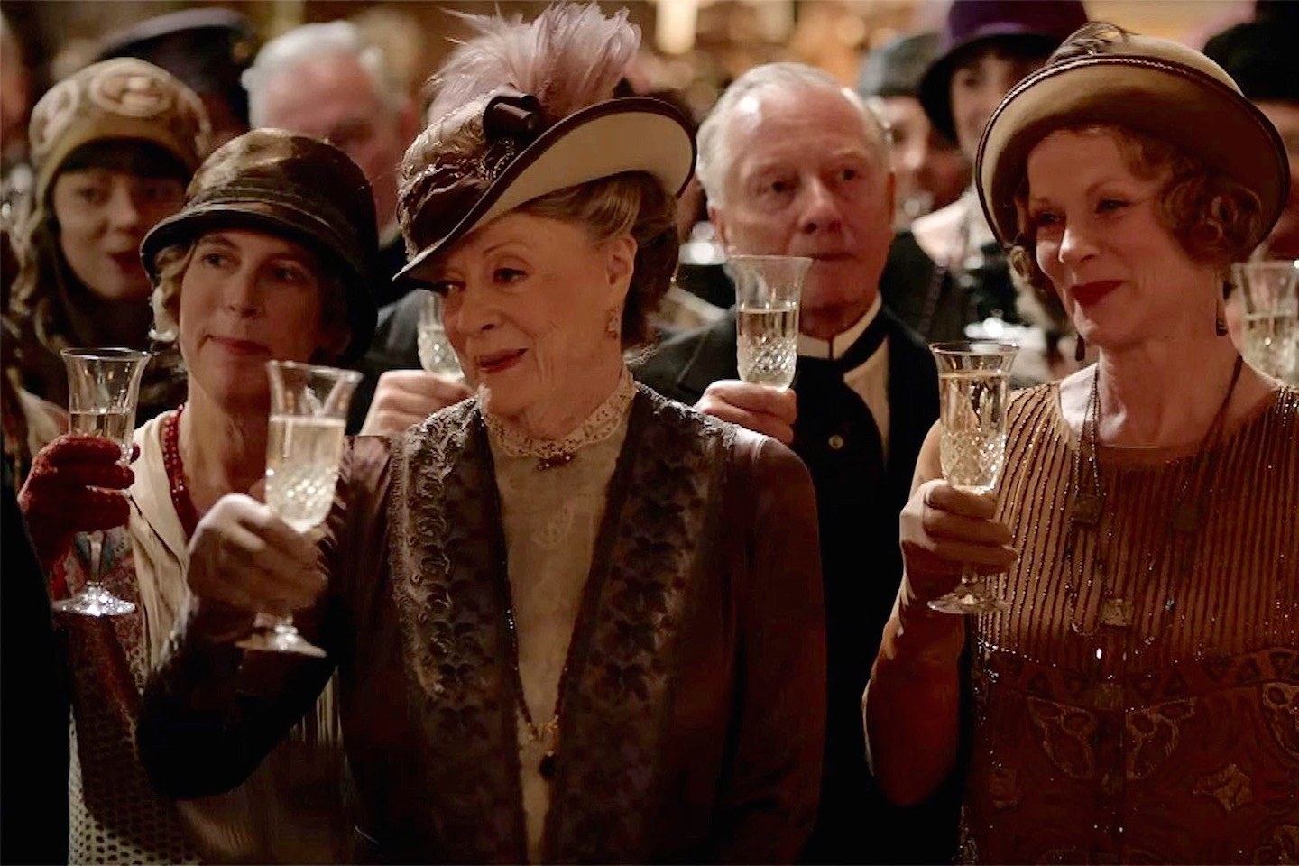 Maggie Smith (m) als Violet Crawley, moeder van Lord Grantham. 